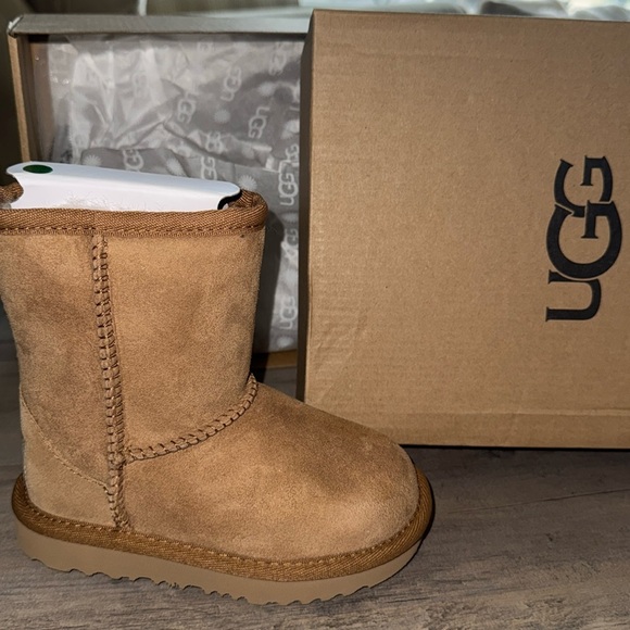 UGG Classic II Tall Boots Chestnut Toddler size 8 - Picture 3 of 10